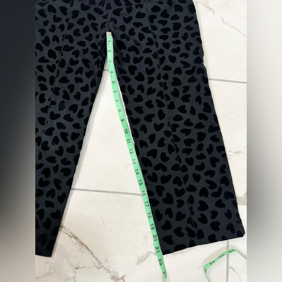 Ann Taylor Velvet Heart Patterned Black Size 00 Petite - Picture 6 of 6